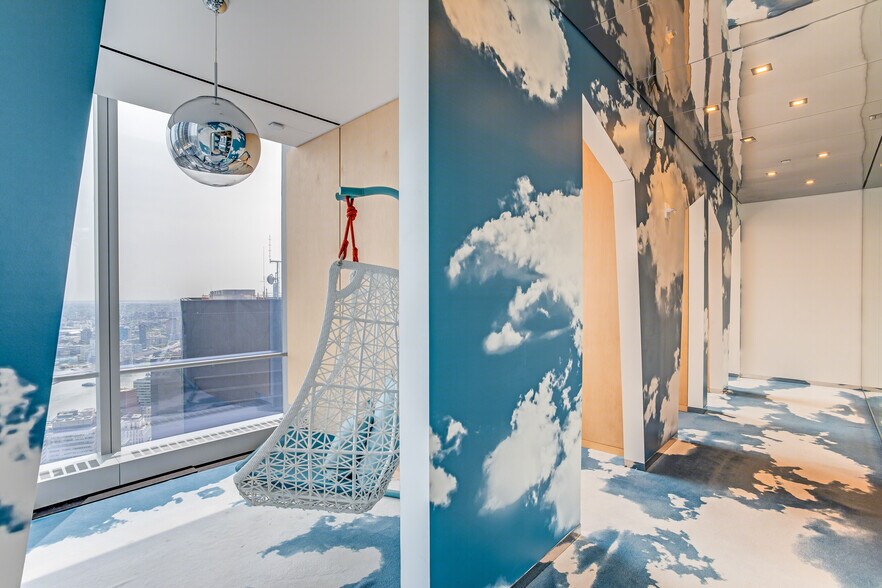 More Photos Of 4 World Trade Center, New York Office For Lease