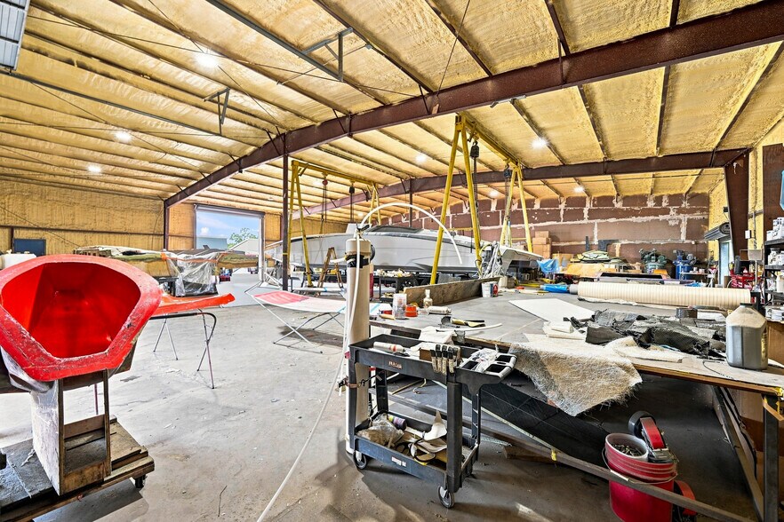 More Photos Of 3535 Dora St, Fort Myers Industrial For Sale