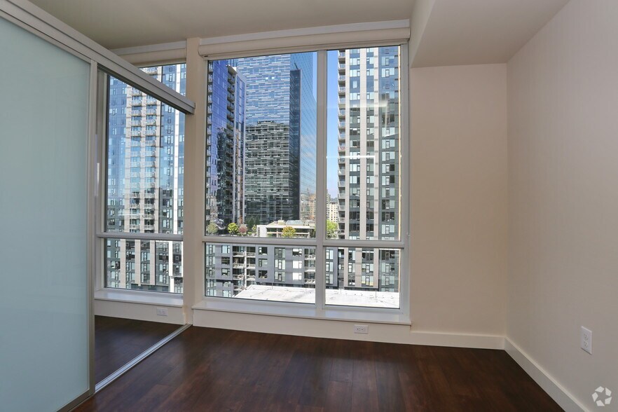 More Photos Of 2105 5th Ave, Seattle Apartments For Lease