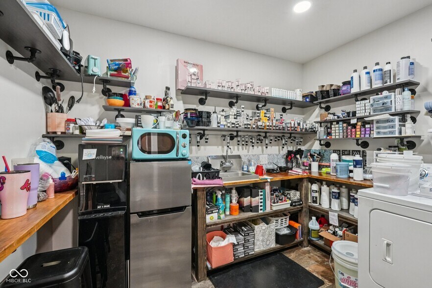 More Photos Of 305 E Washington St, Greencastle Storefront Retail Residential For Sale