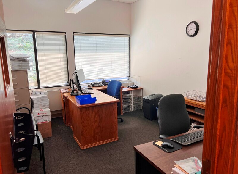 More Photos Of 506 James St, Brainerd Warehouse For Lease