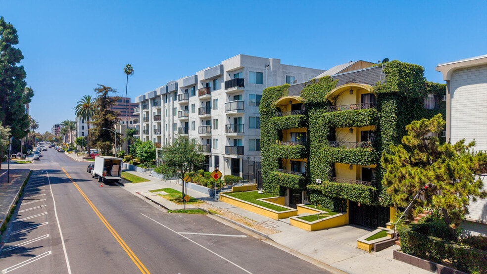 More Photos Of 439 S Hobart Blvd, Los Angeles Apartments For Sale