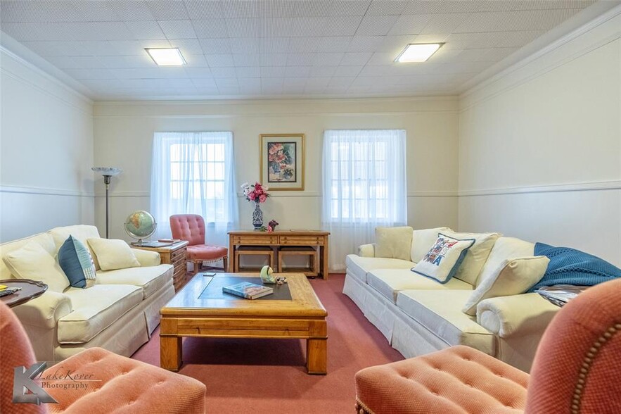 More Photos Of 3425 S 14th St, Abilene Lodge Meeting Hall For Sale