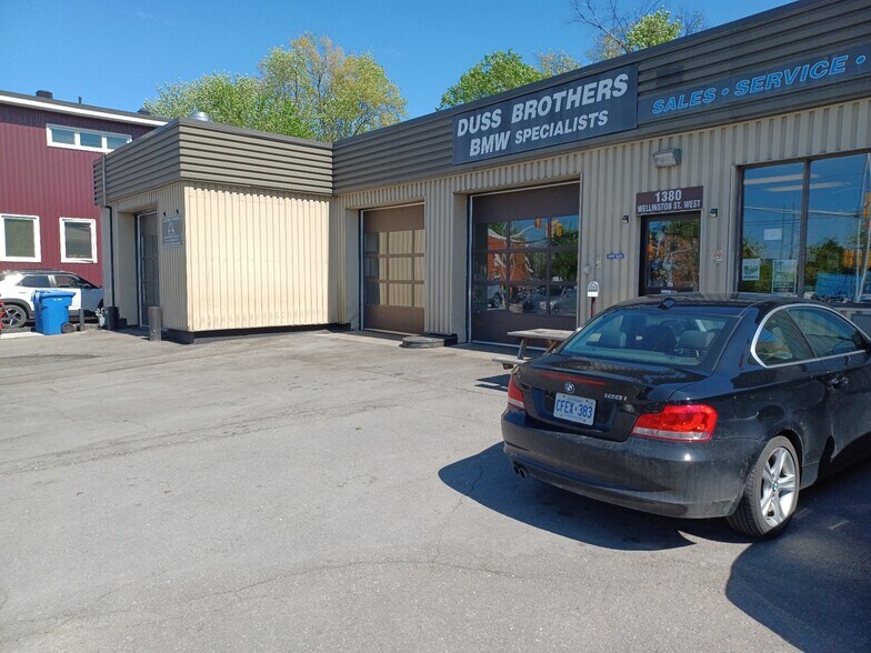 More Photos Of 1380 Wellington St W, Ottawa Auto Repair For Sale