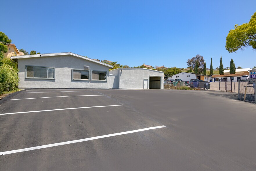 More Photos Of 3050 S Santa Fe Ave, San Marcos Manufacturing For Lease