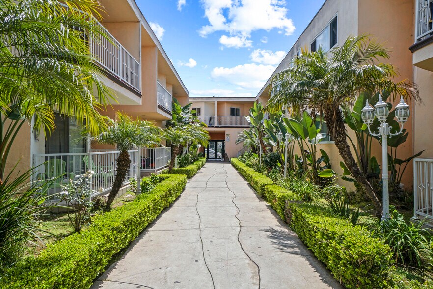 Primary Photo Of 3835 W 104th St, Inglewood Apartments For Sale
