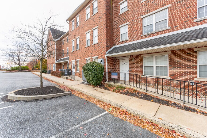 Primary Photo Of 23-34 Regency Plz, Glen Mills Medical For Sale