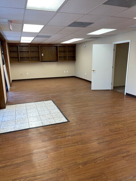 More Photos Of 5525 S Sherwood Forest, Baton Rouge Office For Lease