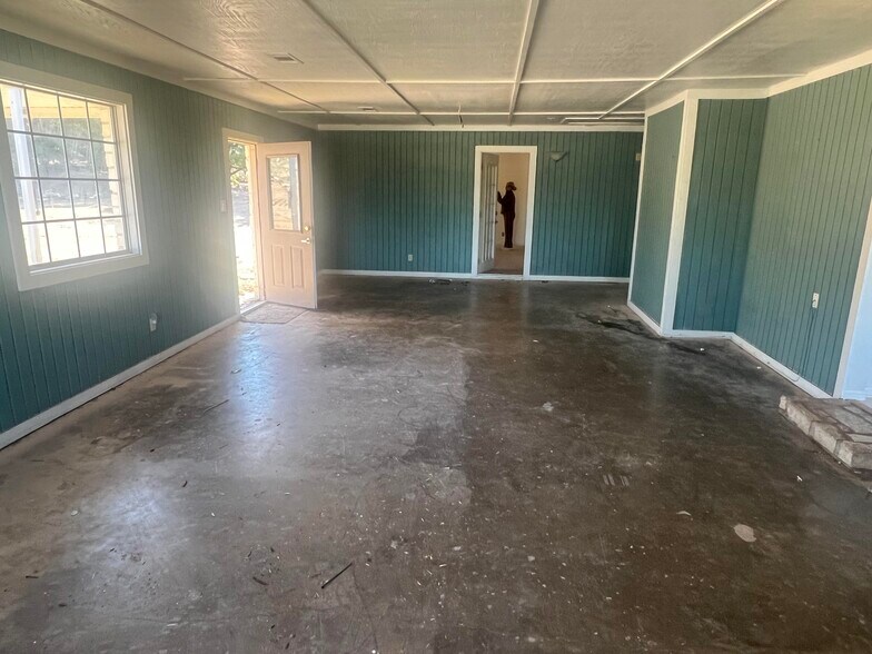 More Photos Of 20239 Stillman Valley Rd, Florence Specialty For Sale