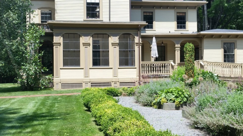 More Photos Of 18 N Main St, Sherborn Office For Lease
