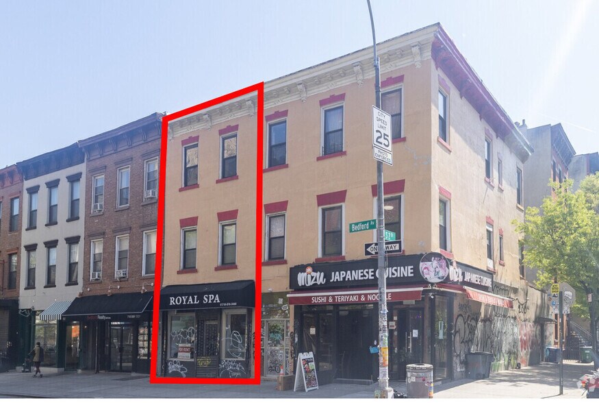 More Photos Of 309 Bedford Ave, Brooklyn Storefront Retail Residential For Lease