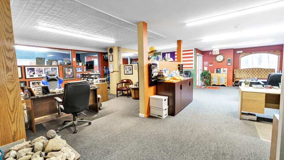 More Photos Of 32 Chichester Ave, Center Moriches Industrial For Sale