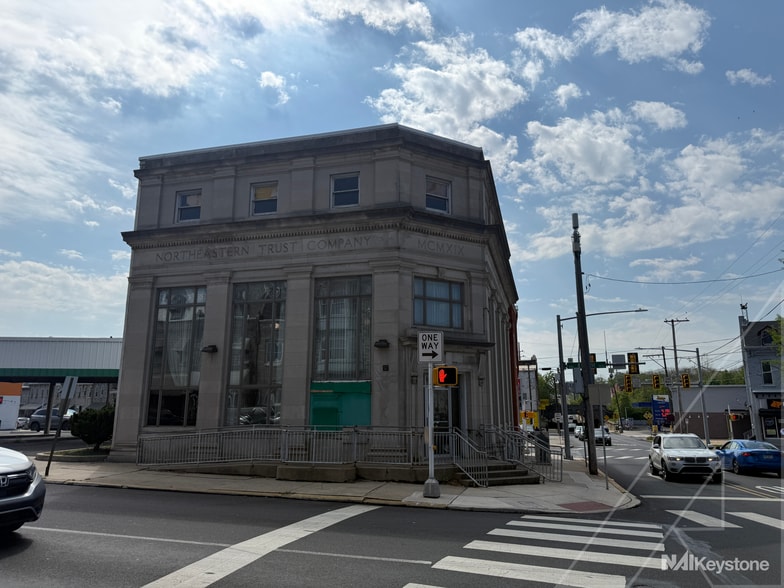 More Photos Of 936 N 9th St, Reading Bank For Sale
