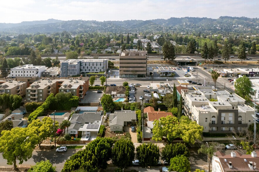 More Photos Of 12840 Riverside Dr, Valley Village Medical For Lease