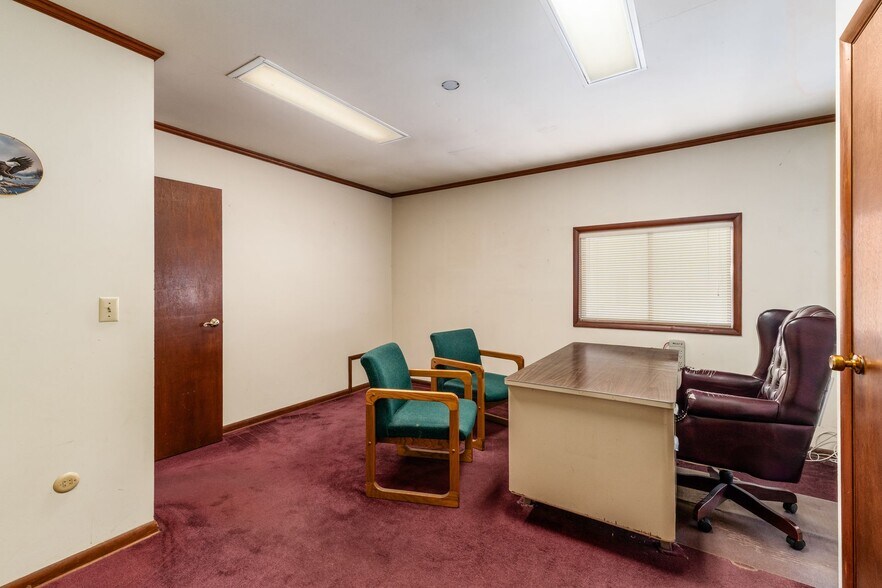 More Photos Of 109 Hill Rd N, Pickerington Office For Sale