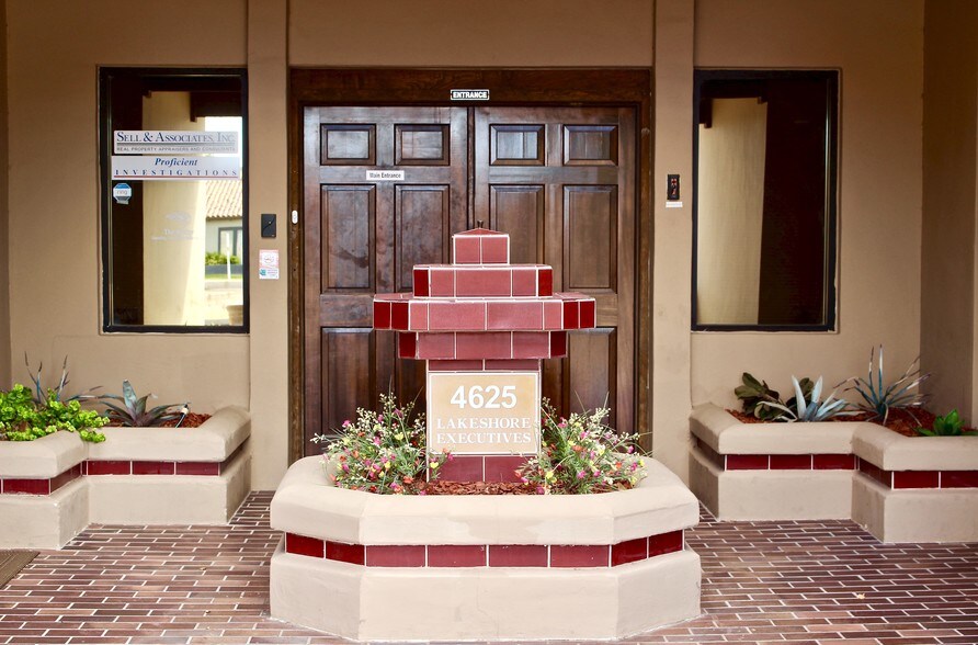 More Photos Of 4625 S Lakeshore Dr, Tempe Office For Lease