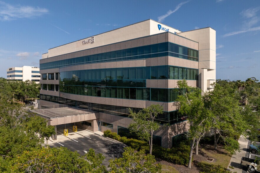 More Photos Of 12751 New Brittany Blvd, Fort Myers Office For Lease