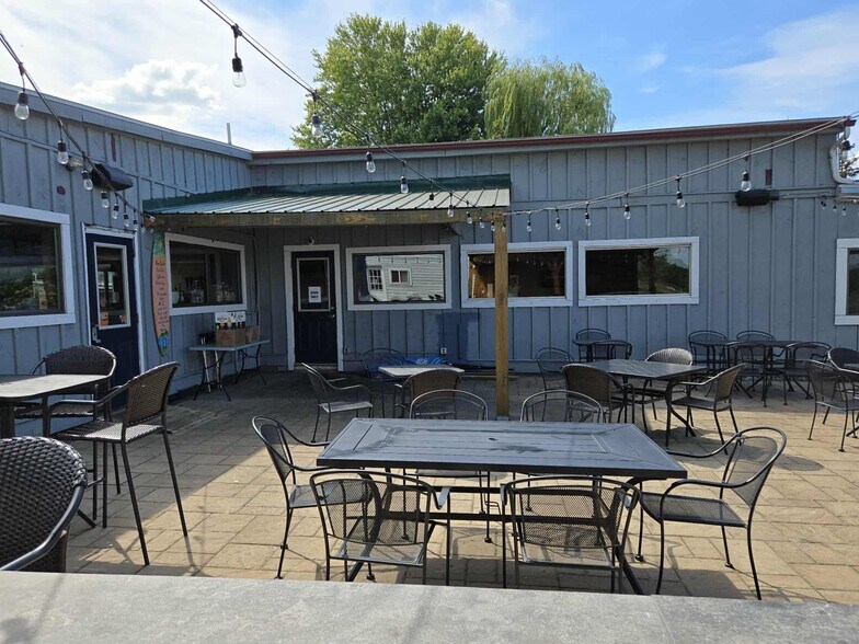 More Photos Of 1702 Ford St, Ogdensburg Specialty For Sale