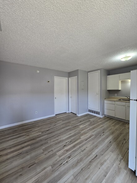 More Photos Of 1322 S Vine St, Wichita Apartments For Sale