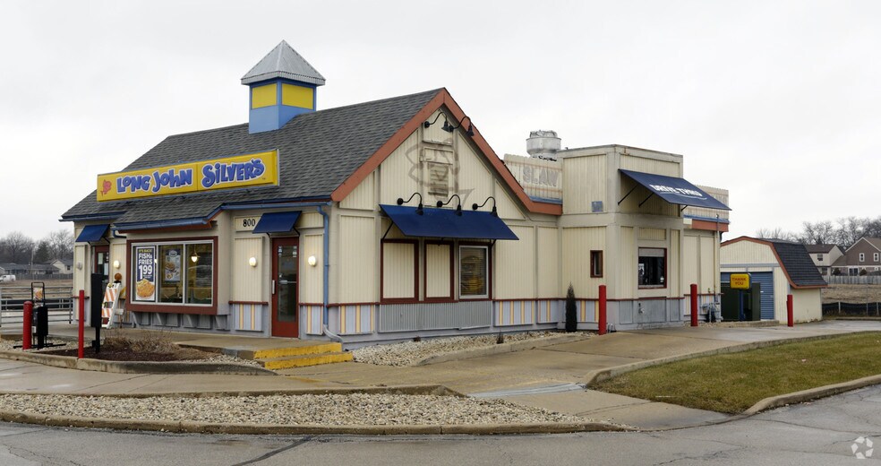 More Photos Of 800 Irving Park Rd, Hanover Park General Retail For Sale