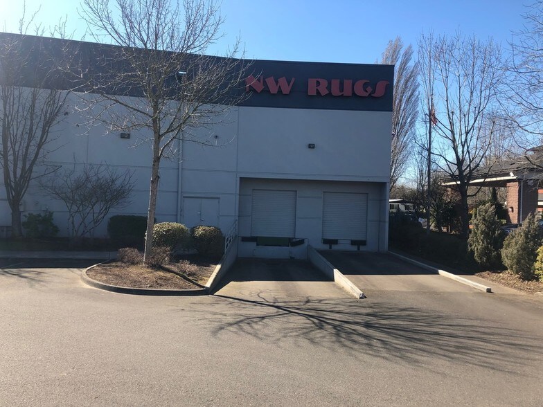 More Photos Of 2100 N Hayden Island Dr, Portland Freestanding For Sale