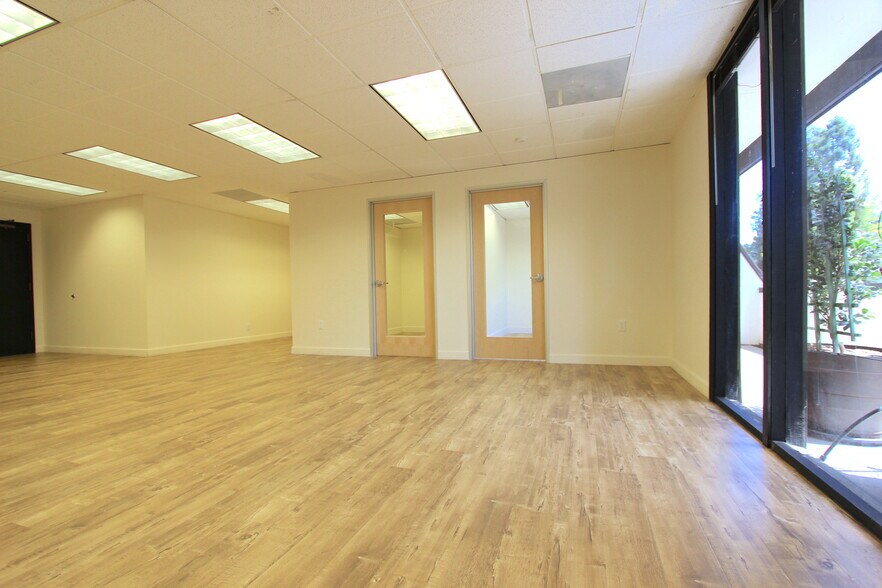 More Photos Of 2483 Old Middlefield Way, Mountain View Office Residential For Lease