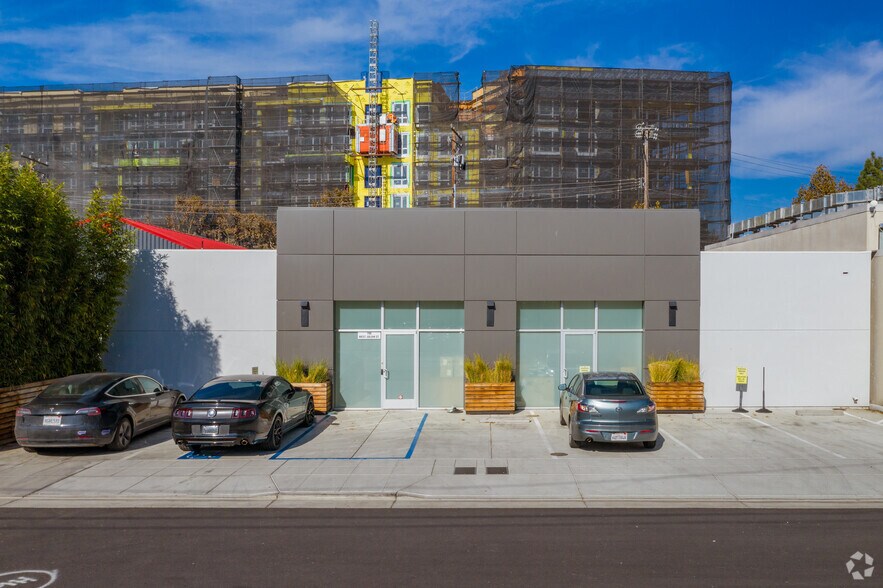 More Photos Of 706 W Julian St, San Jose Loft Creative Space For Lease