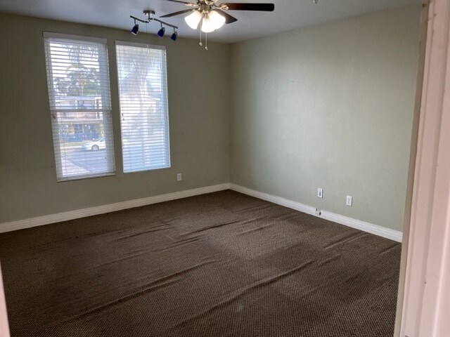 More Photos Of 275 W Madison Ave, El Cajon Medical For Sale