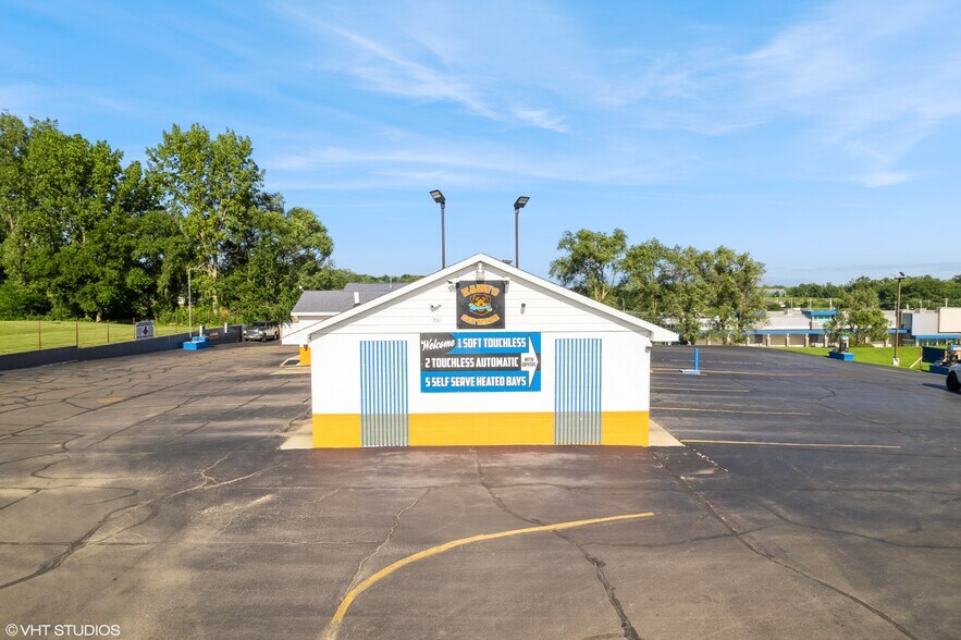 More Photos Of 731 Midwest Ct, Freeport Carwash For Sale