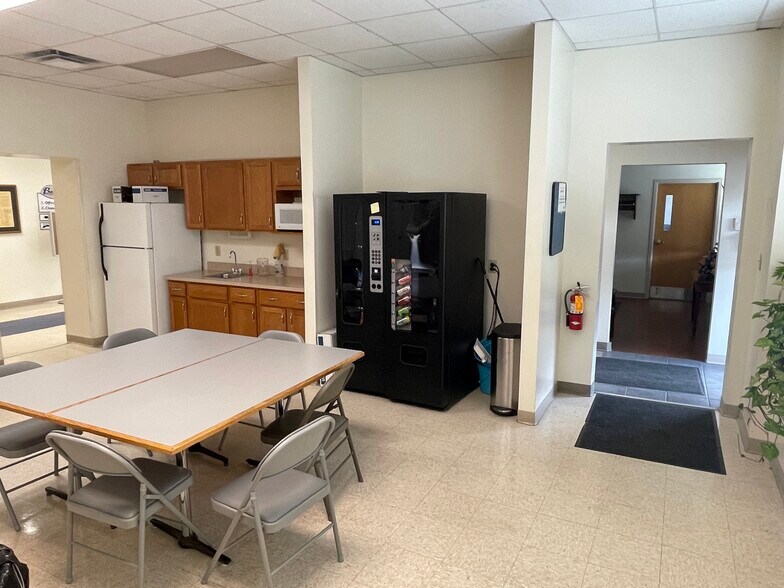 More Photos Of 530 N Locust St, Hagerstown Office For Sale