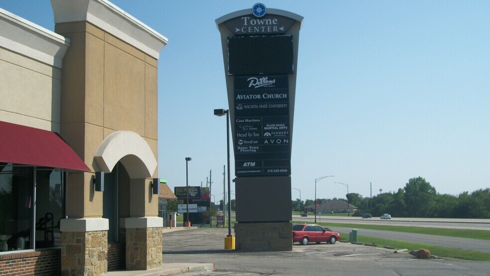 More Photos Of 200 W Greenway Ct, Derby Unknown For Lease