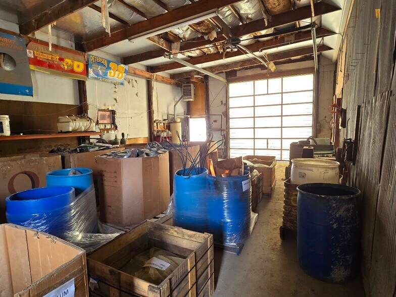 More Photos Of 808 W Walnut St, Fairbury Industrial For Sale