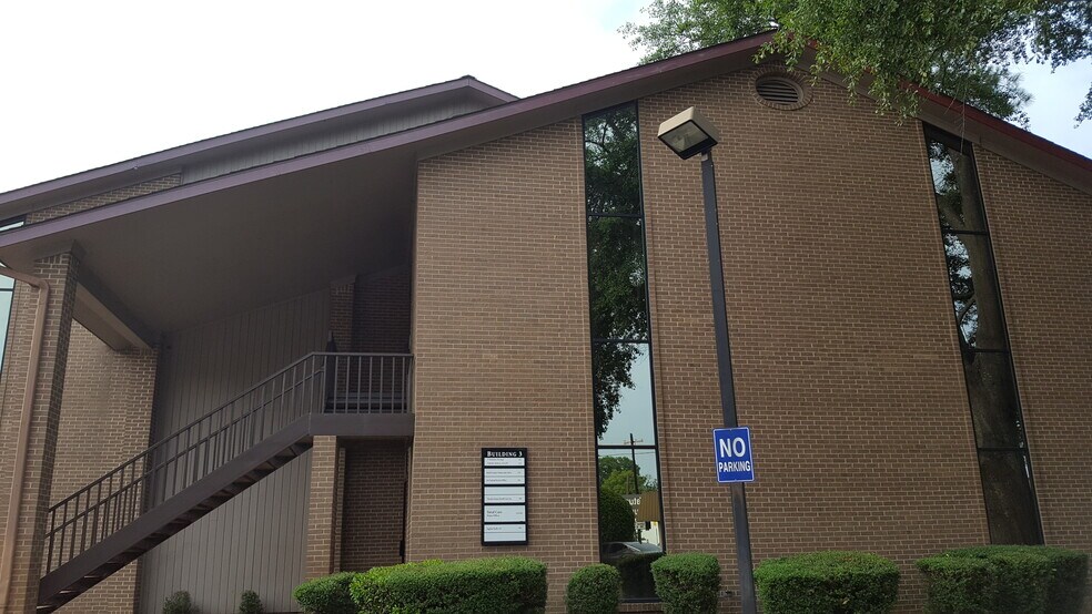 More Photos Of 401 E Front St, Tyler Medical For Lease