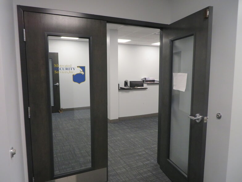 More Photos Of 34 W Main St, Somerville Office For Lease