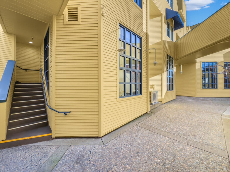 More Photos Of 2974-2980 College Ave, Berkeley Apartments For Lease