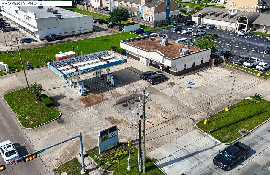 More Photos Of 3510 Burke Rd, Pasadena Service Station For Sale
