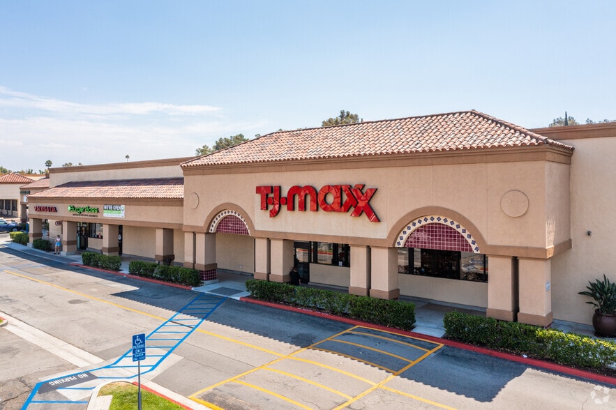 More Photos Of 27678-27766 Santa Margarita Pky, Mission Viejo Unknown For Lease