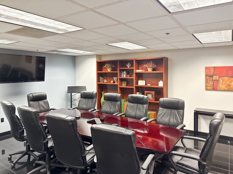 More Photos Of 1331 Union Ave, Memphis Coworking Space