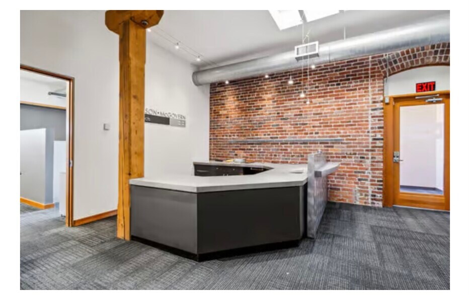 More Photos Of 101 E 26th St, Tacoma Office For Lease