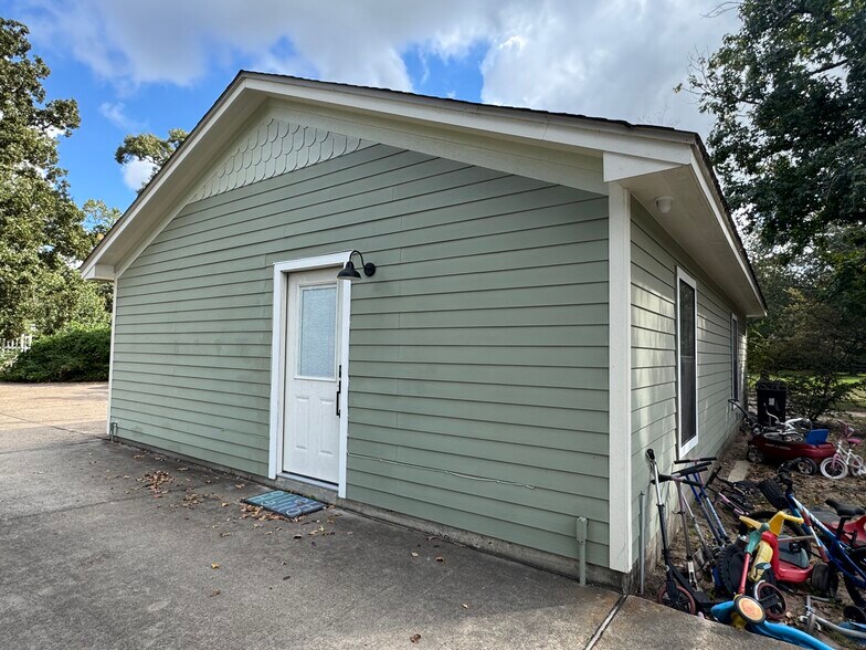 More Photos Of 8911 West Ln, Magnolia Office For Lease