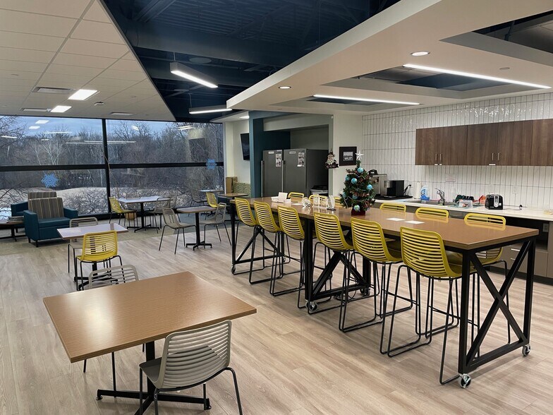 More Photos Of 1 Qbe Way, Sun Prairie Office For Lease