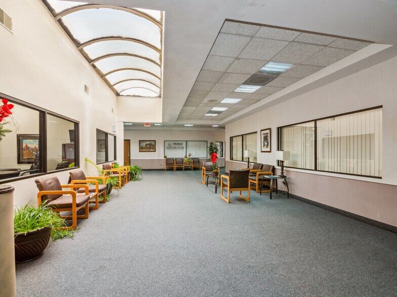More Photos Of 38300 Van Dyke Ave, Sterling Heights Medical For Lease