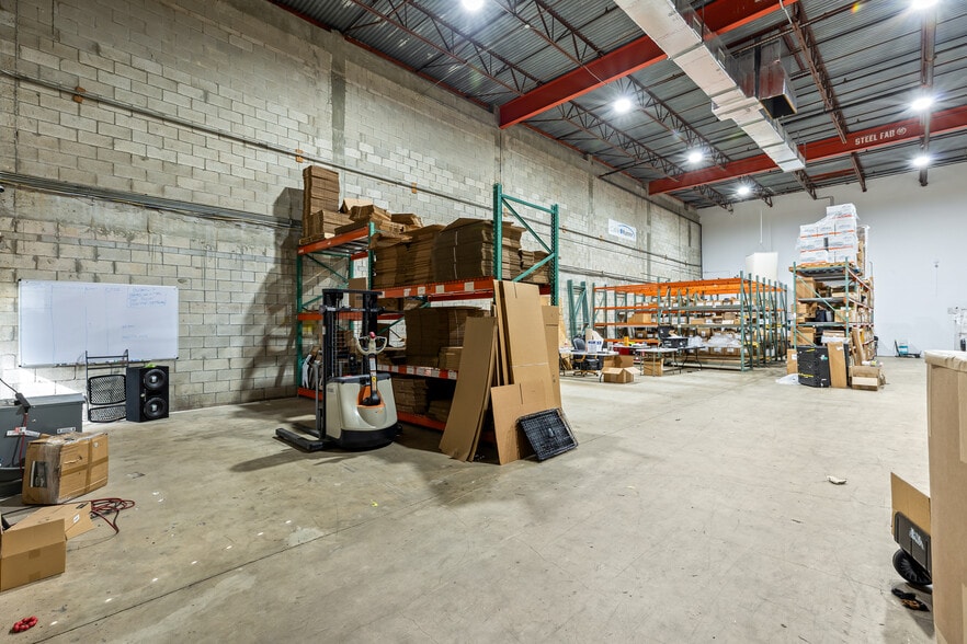 More Photos Of 7640-7696 NW 6th Ave, Boca Raton Unknown For Lease