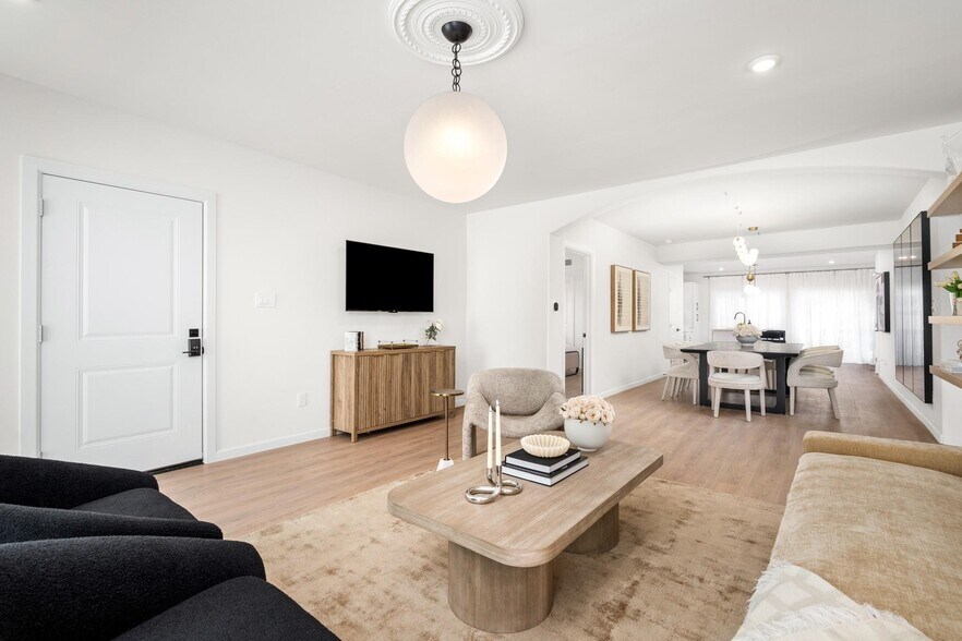 More Photos Of , Houston Multifamily For Sale