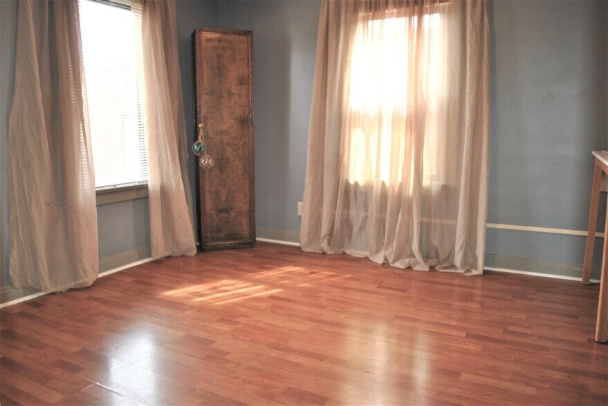 More Photos Of 5424 W Broad St, Columbus Storefront Retail Residential For Lease