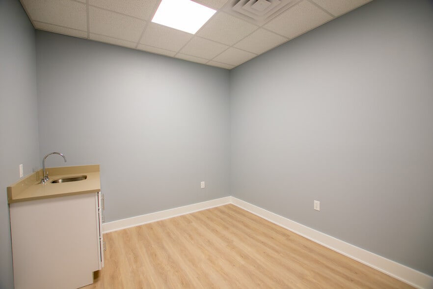 More Photos Of 1420 Point Breeze Ave, Philadelphia Apartments For Lease