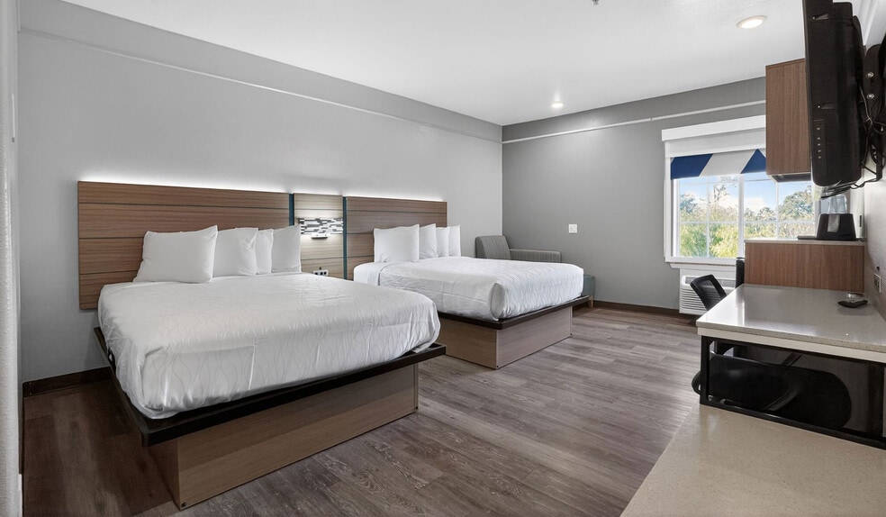 More Photos Of 415 Fm 1960 Rd E, Houston Hotel For Sale
