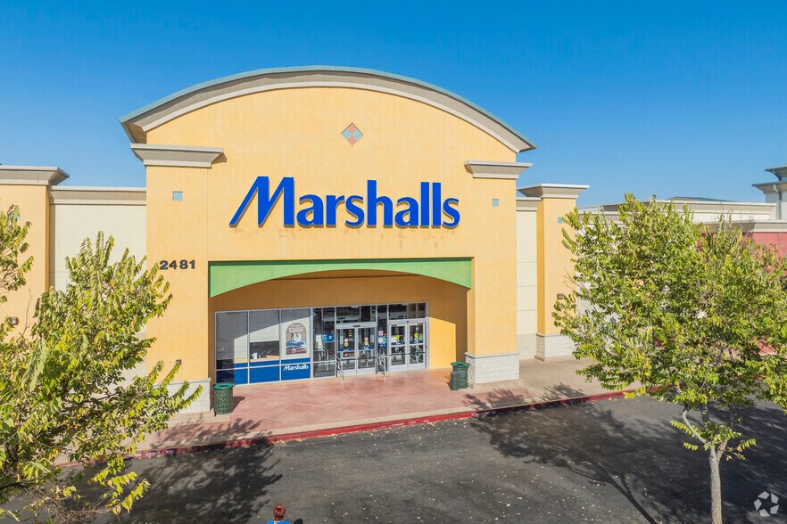 More Photos Of 2481-2483 Naglee Rd, Tracy General Retail For Lease