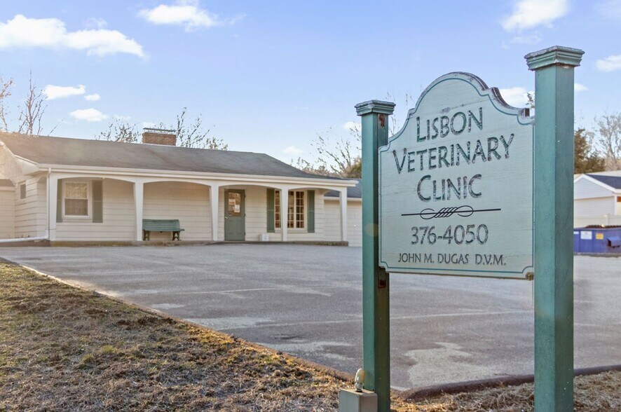 Primary Photo Of 91 River Rd, Lisbon Medical For Sale