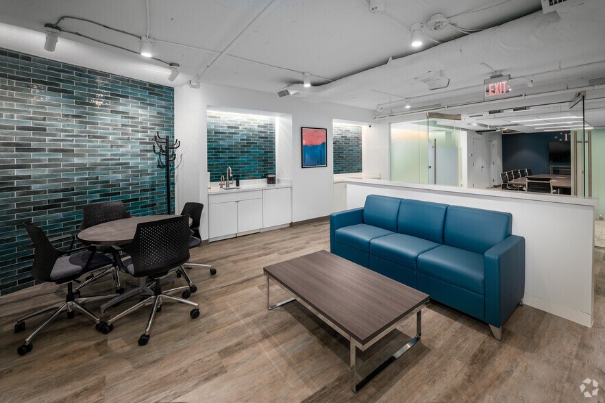 More Photos Of 1710 Rhode Island Ave NW, Washington Office For Lease